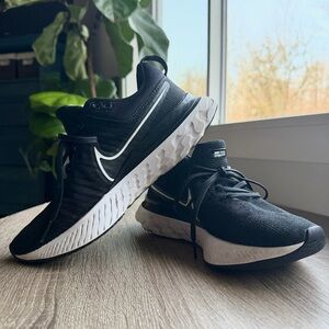 Nike infinity react flyknit 2 running shoes